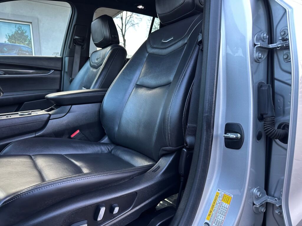 Used 2020 Cadillac XT6 Sport image 11