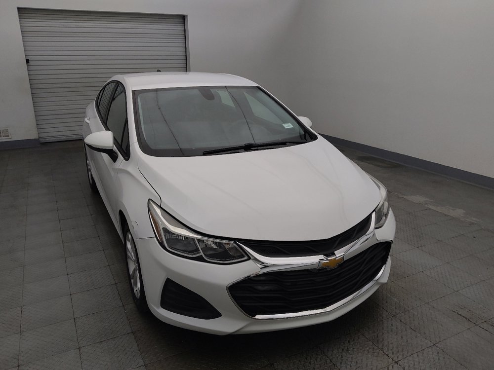 Used 2019 Chevrolet Cruze LS w/ LS Convenience Package FWD image 14