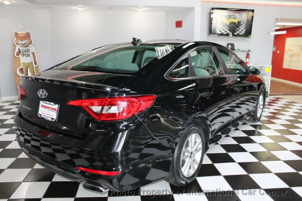 Used 2016 Hyundai Sonata SE image 4