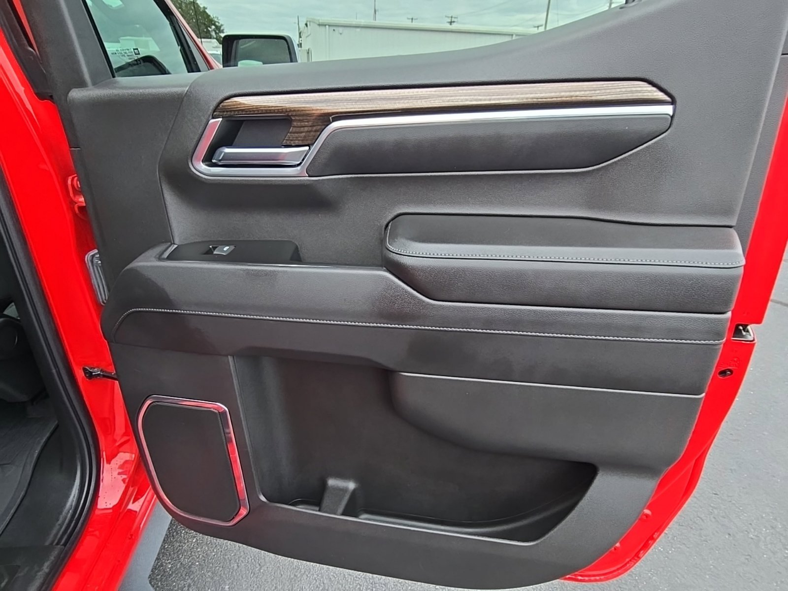 Used 2022 Chevrolet Silverado 1500 LT AWD/4WD image 43