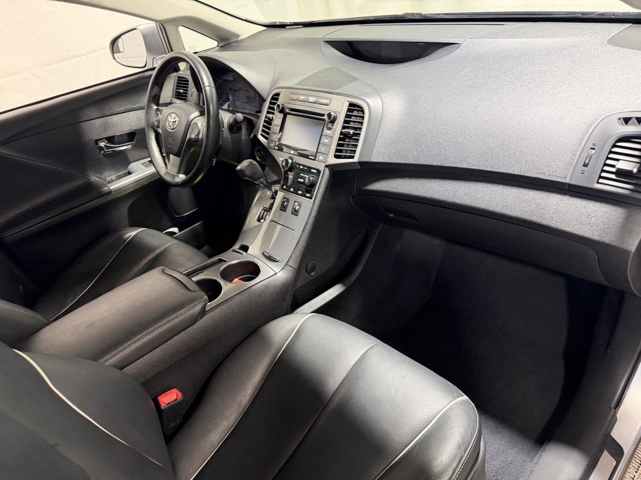 Used 2015 Toyota Venza Limited AWD/4WD image 11