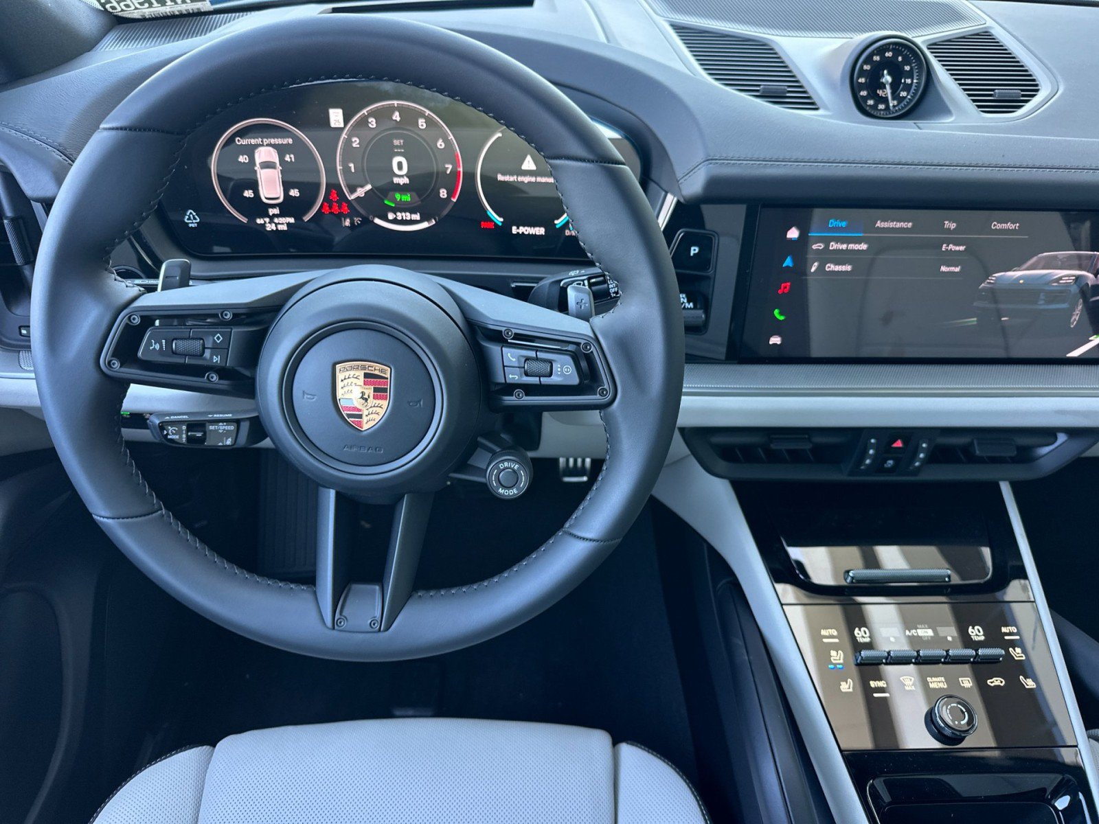 New 2026 Porsche Cayenne Coupe AWD/4WD image 14