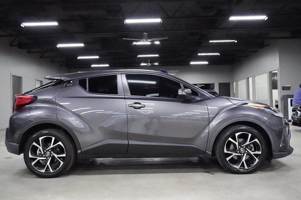 Used 2021 Toyota C-HR XLE FWD image 6