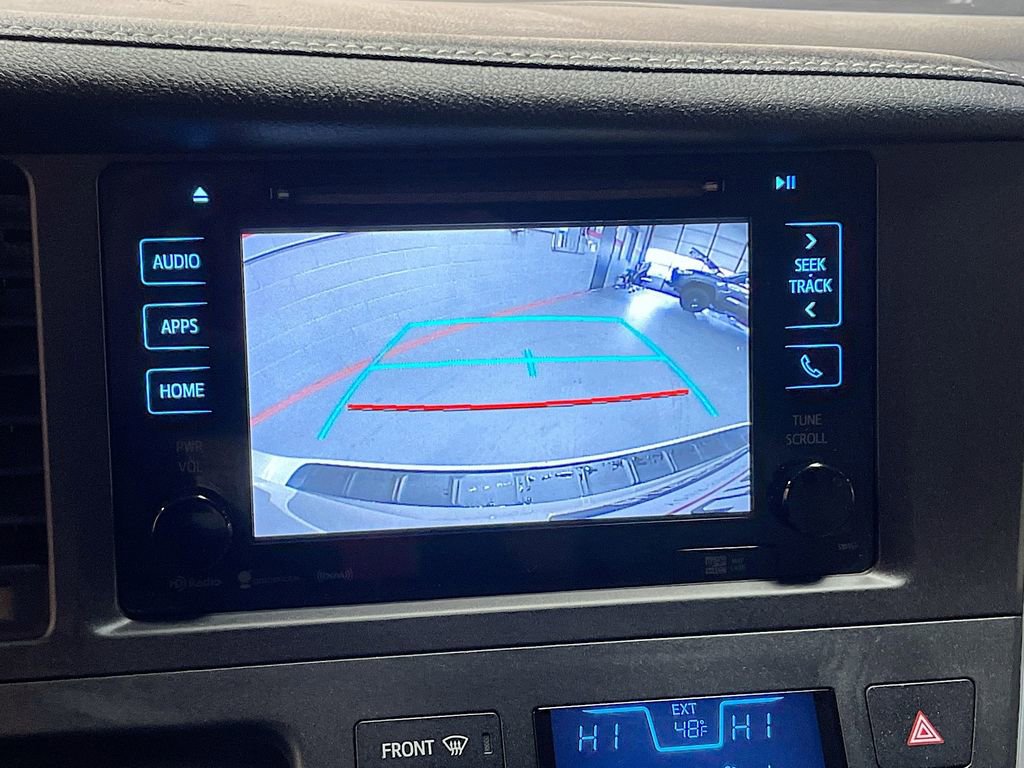 Used 2017 Toyota Sienna XLE image 13