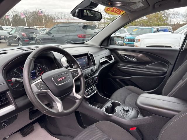 Used 2023 GMC Terrain SLE w/ Driver Convenience Package image 10