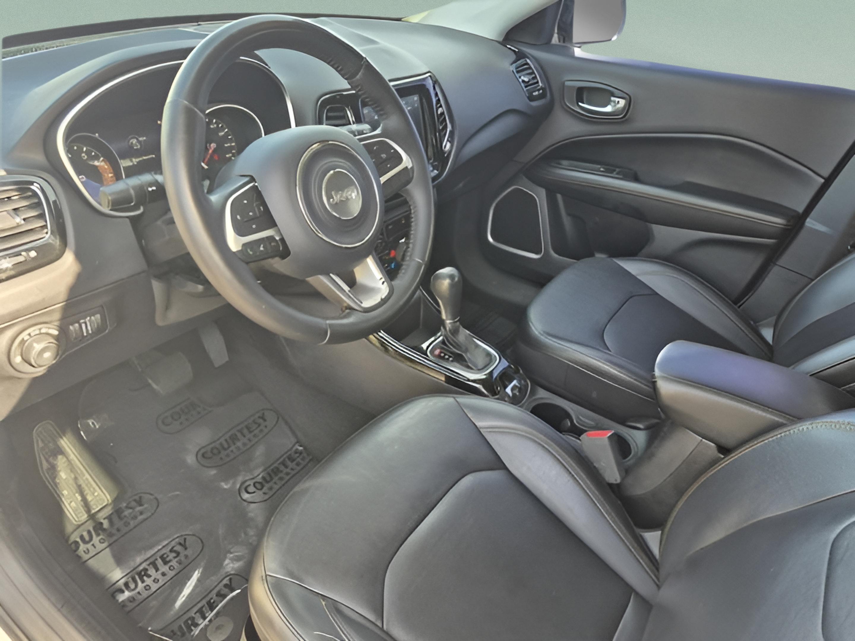 Used 2020 Jeep Compass Limited FWD image 19