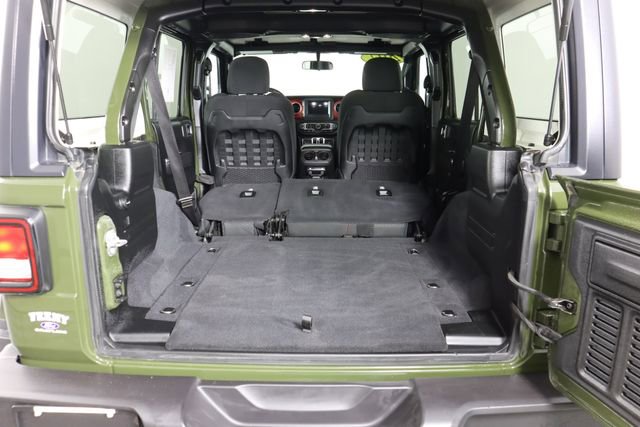 Used 2021 Jeep Wrangler Unlimited Rubicon w/ Cold Weather Group image 62