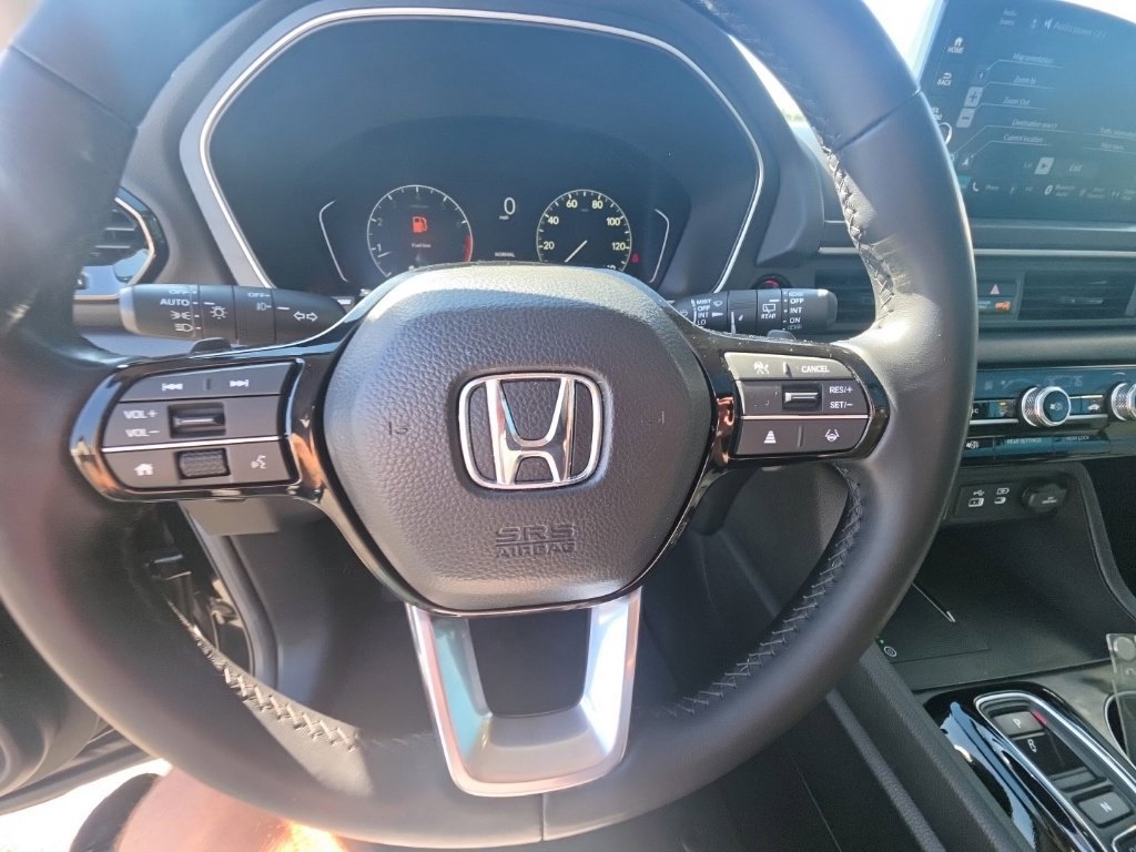 Certified 2024 Honda Pilot Touring image 17