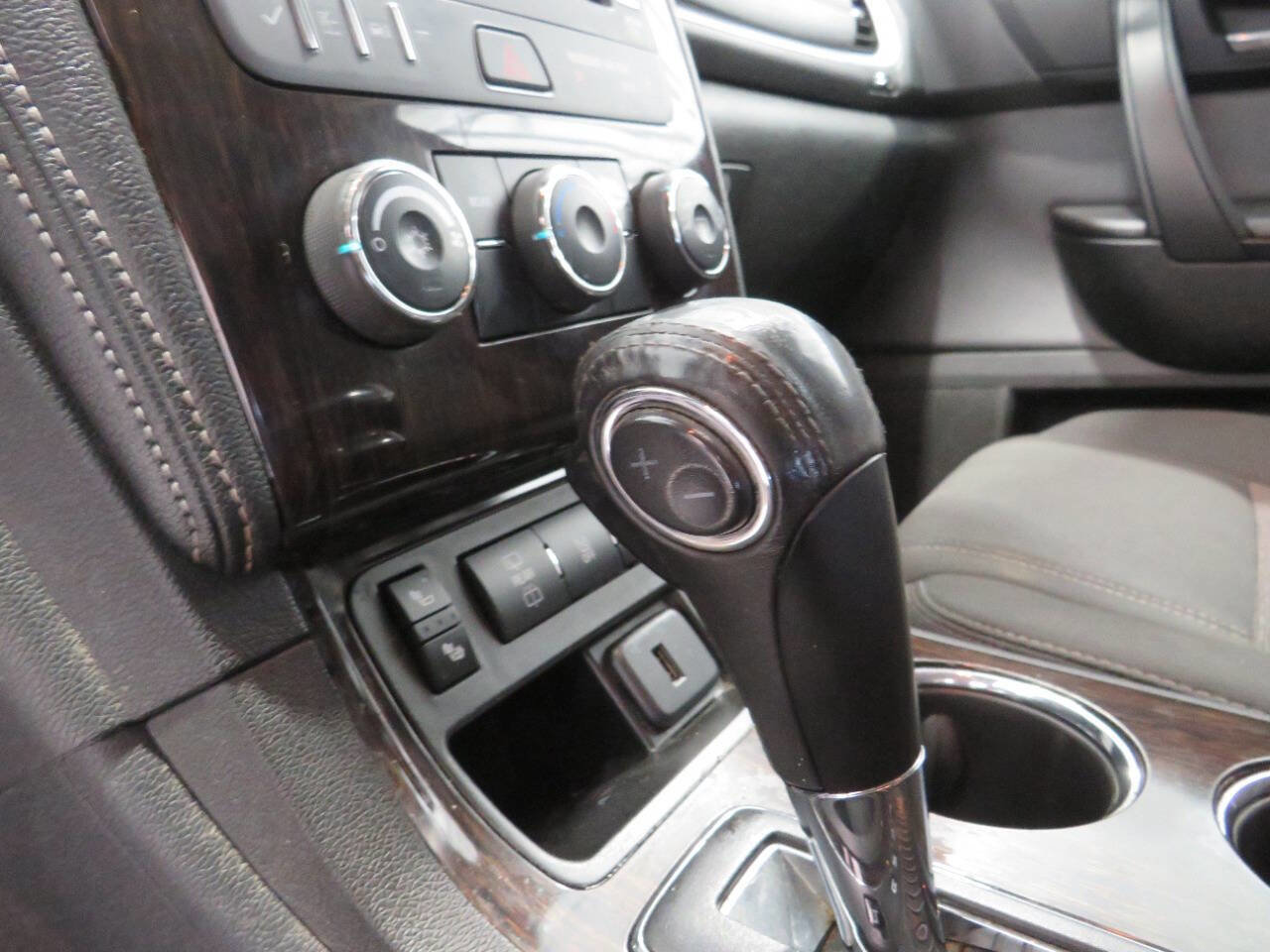 Used 2016 Chevrolet Traverse LT w/ Style and Technology Package image 28