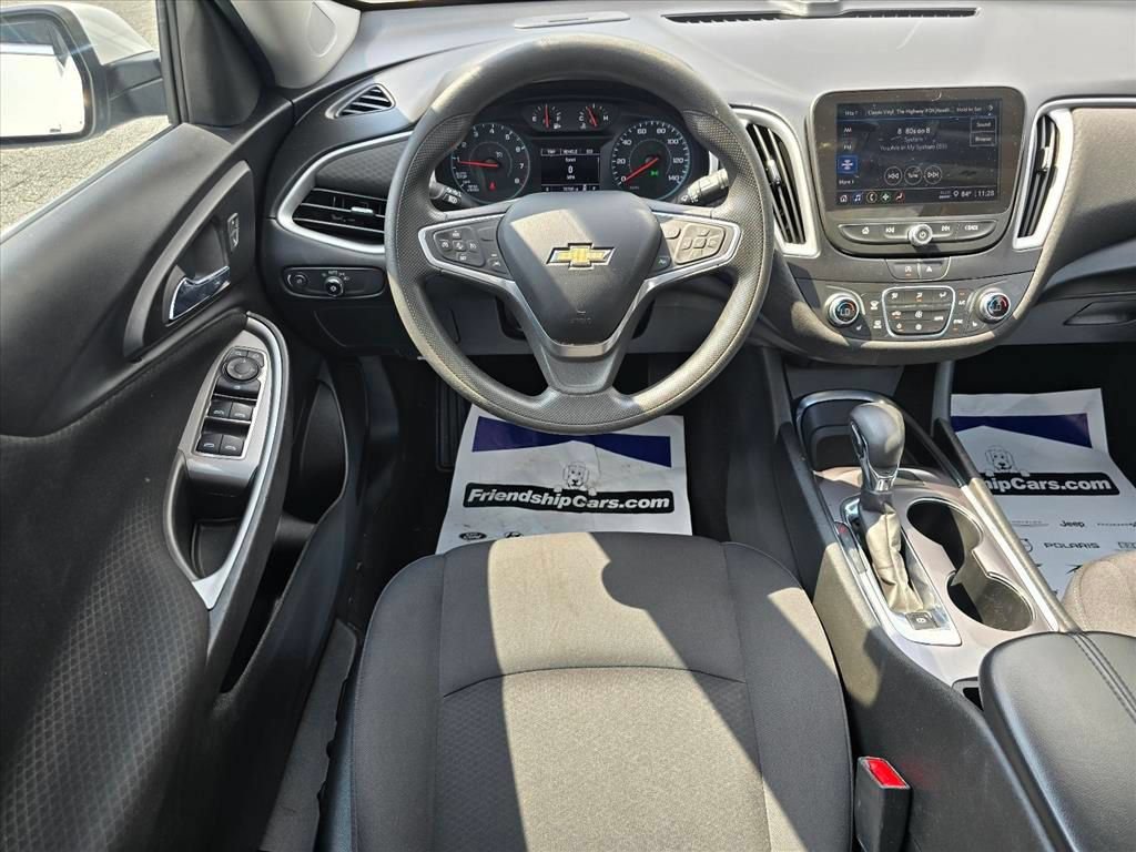 Used 2023 Chevrolet Malibu LT FWD image 3