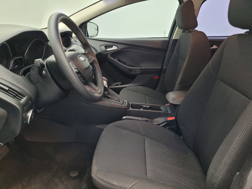 Used 2018 Ford Focus SE FWD image 17