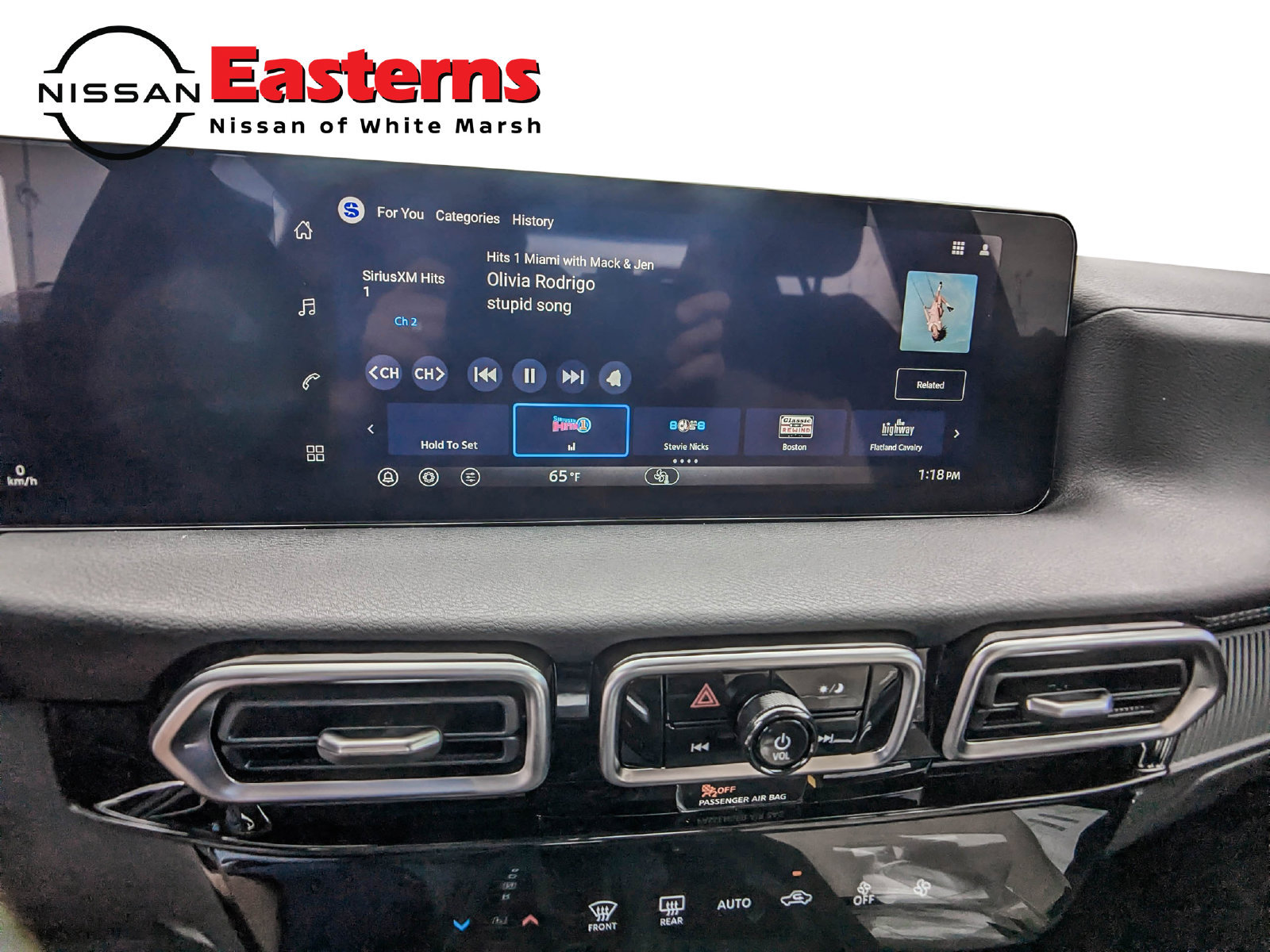 New 2027 Nissan Sentra SV w/ Floor Mat Package FWD image 13