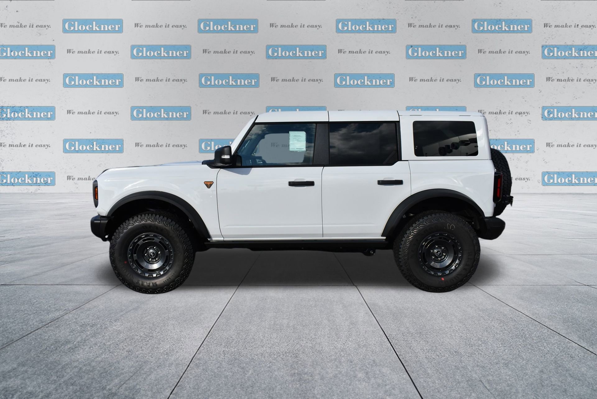 New 2025 Ford Bronco Badlands image 4