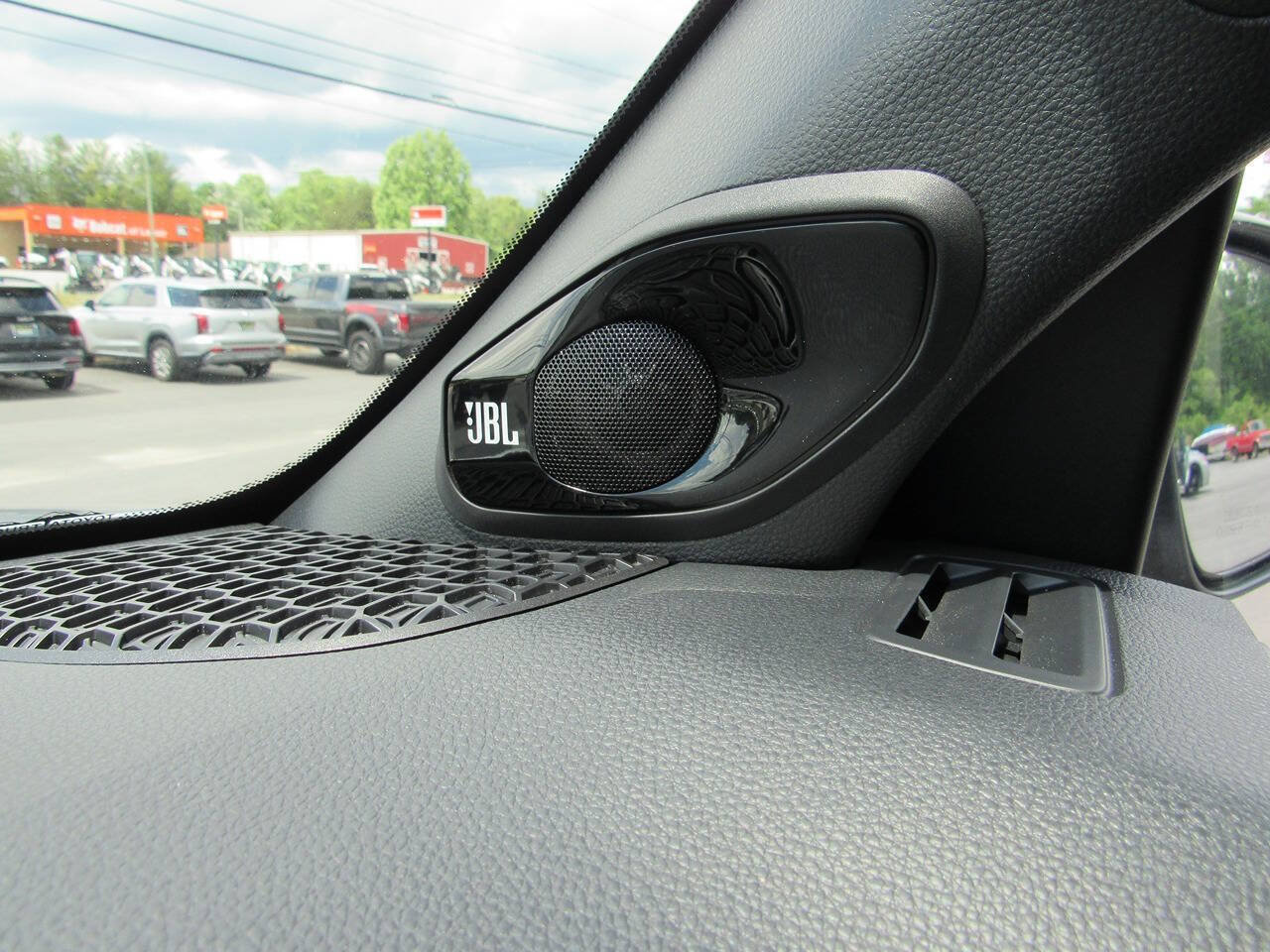 Used 2025 Toyota 4Runner Platinum AWD/4WD image 24
