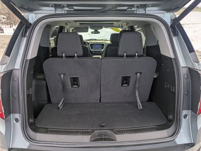 Used 2023 GMC Acadia SLE w/ Driver Convenience Package image 33