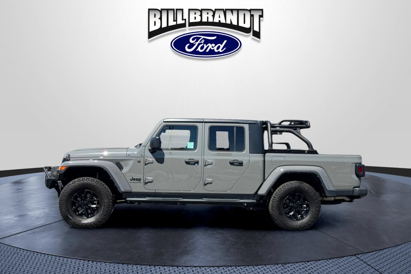 Used 2022 Jeep Gladiator Sport AWD/4WD image 6
