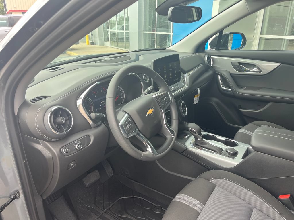 New 2026 Chevrolet Blazer LT w/ Convenience Package AWD/4WD image 14