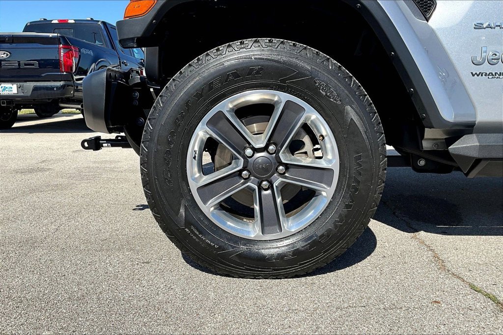 Used 2020 Jeep Wrangler Unlimited Sahara AWD/4WD image 8