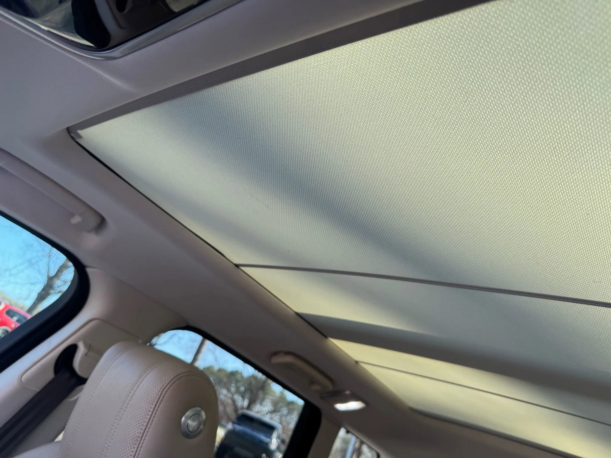 Used 2017 Land Rover Range Rover Sport HSE image 28