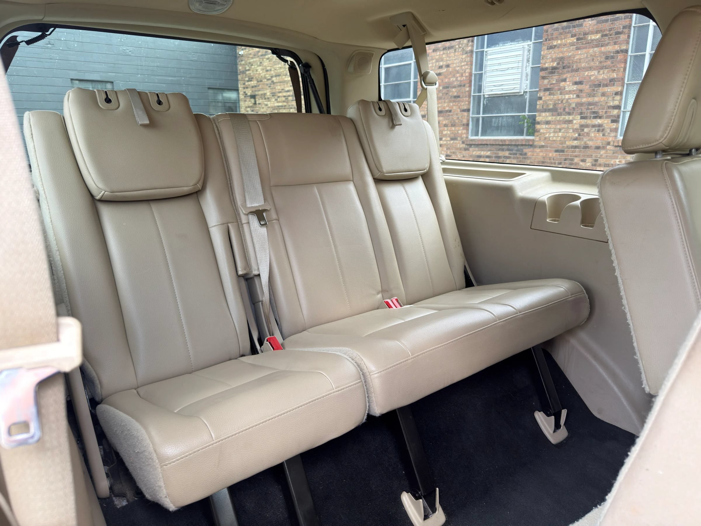 Used 2017 Ford Expedition EL XLT w/ Equipment Group 202A AWD/4WD image 18