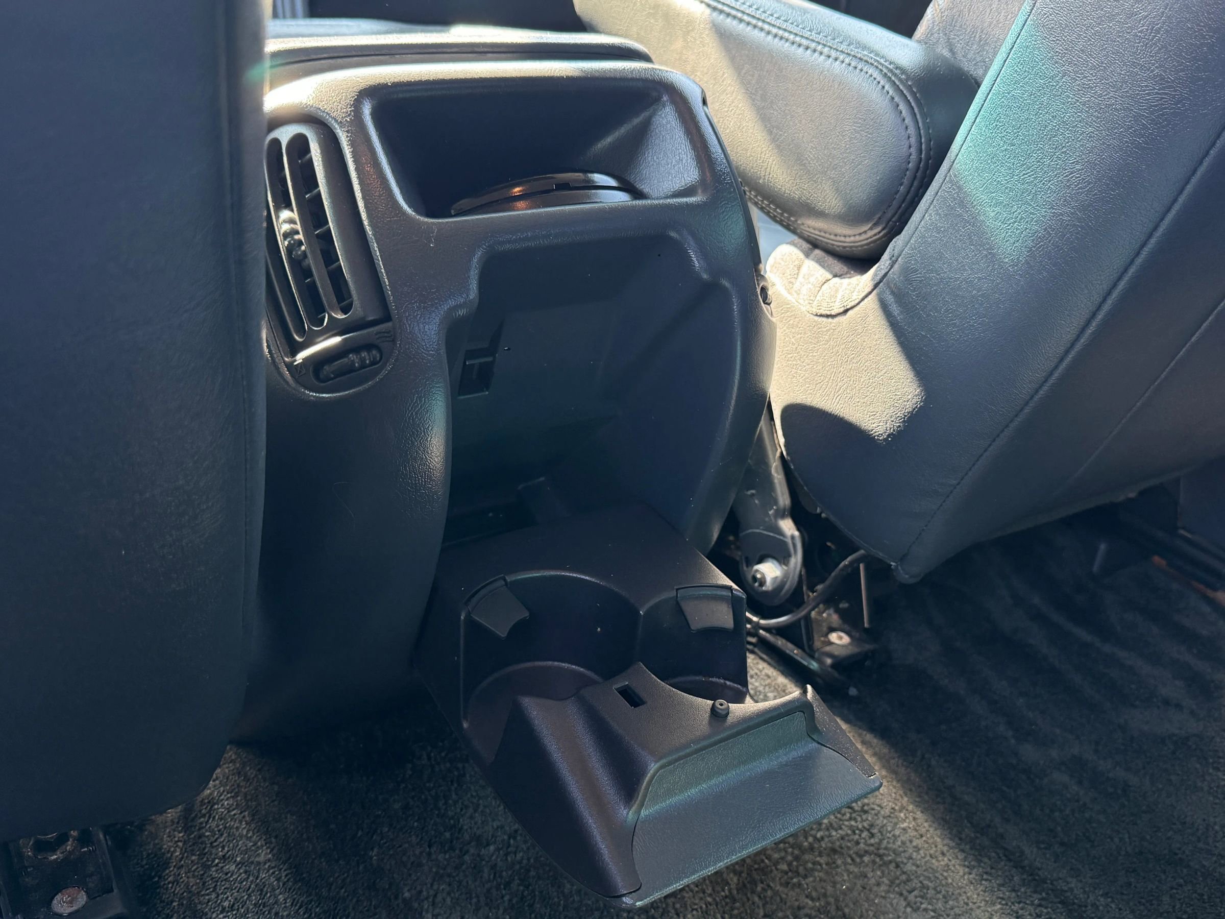 Used 2002 Chevrolet Avalanche 4x4 w/ Off-Road Suspension Pkg image 26