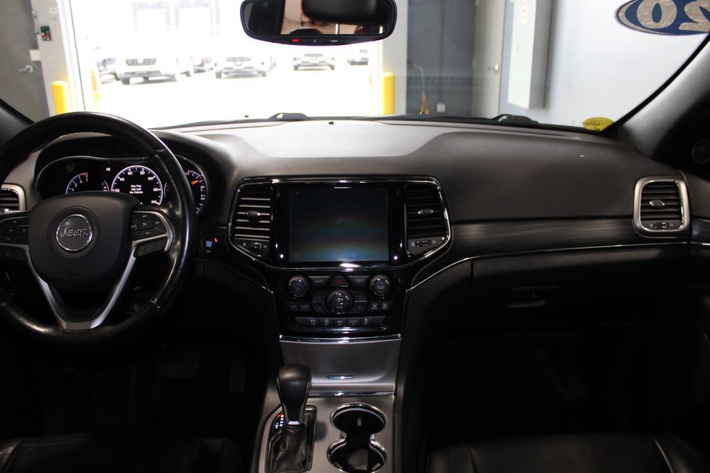 Used 2020 Jeep Grand Cherokee Limited AWD/4WD image 27
