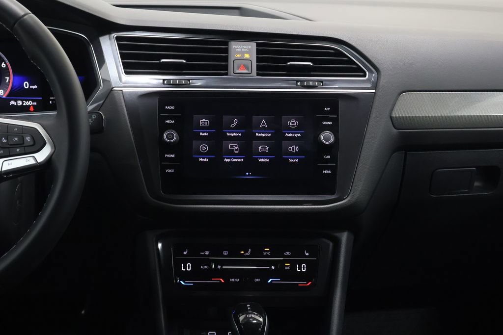 Used 2023 Volkswagen Tiguan SE FWD image 19