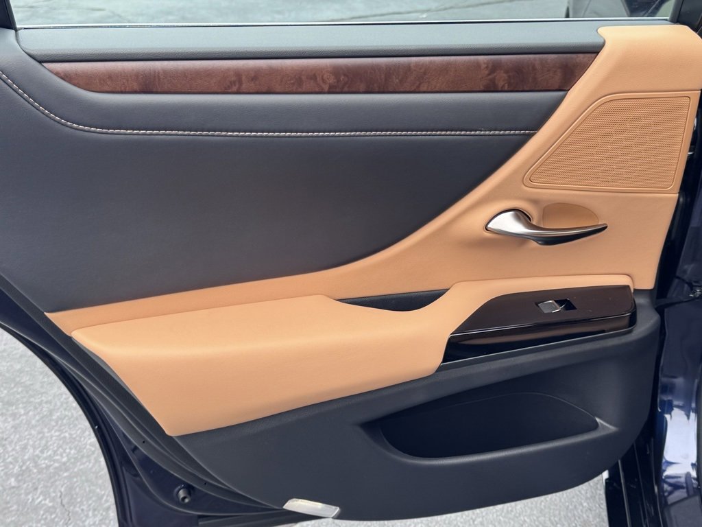 Used 2022 Lexus ES 350 w/ Premium Package image 30