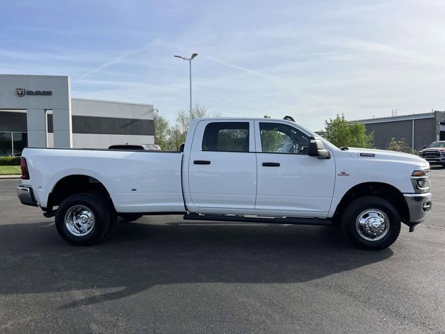 New 2026 RAM 3500 Tradesman AWD/4WD image 10