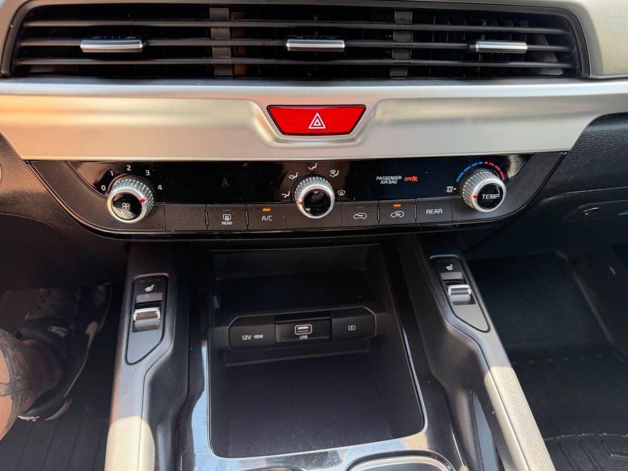 Used 2020 Kia Telluride S AWD/4WD image 15