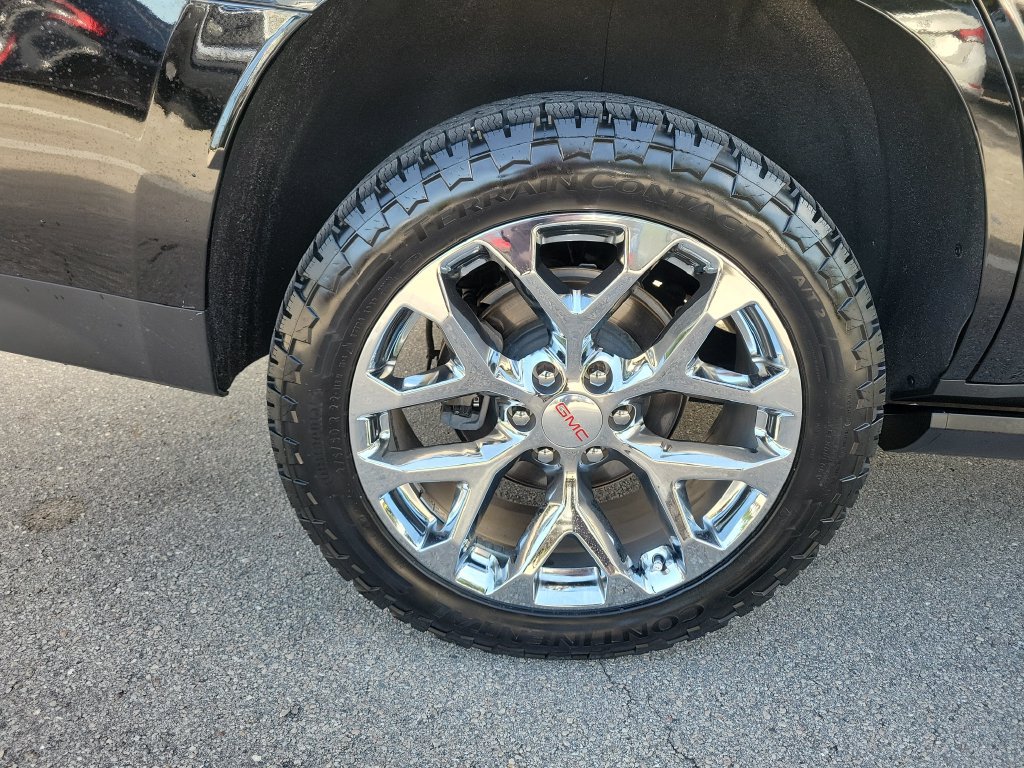 Used 2023 GMC Yukon AT4 w/ AT4 Premium Package AWD/4WD image 31