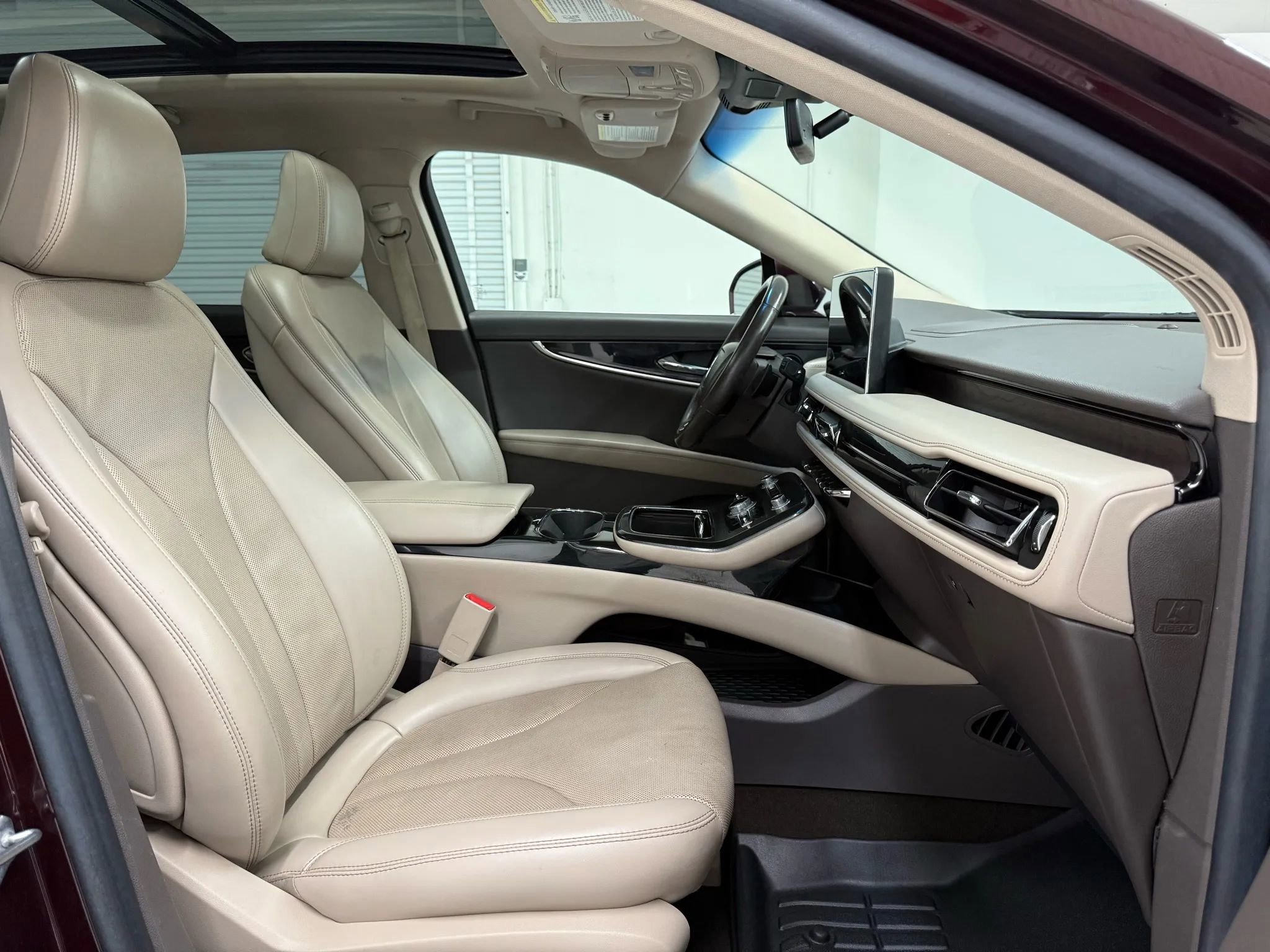 Used 2021 Lincoln Nautilus Reserve w/ Class II Trailer Tow Package image 19