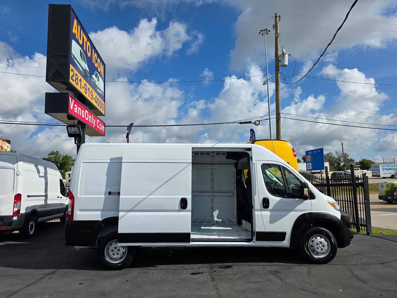 Used 2023 RAM ProMaster 3500 FWD image 5