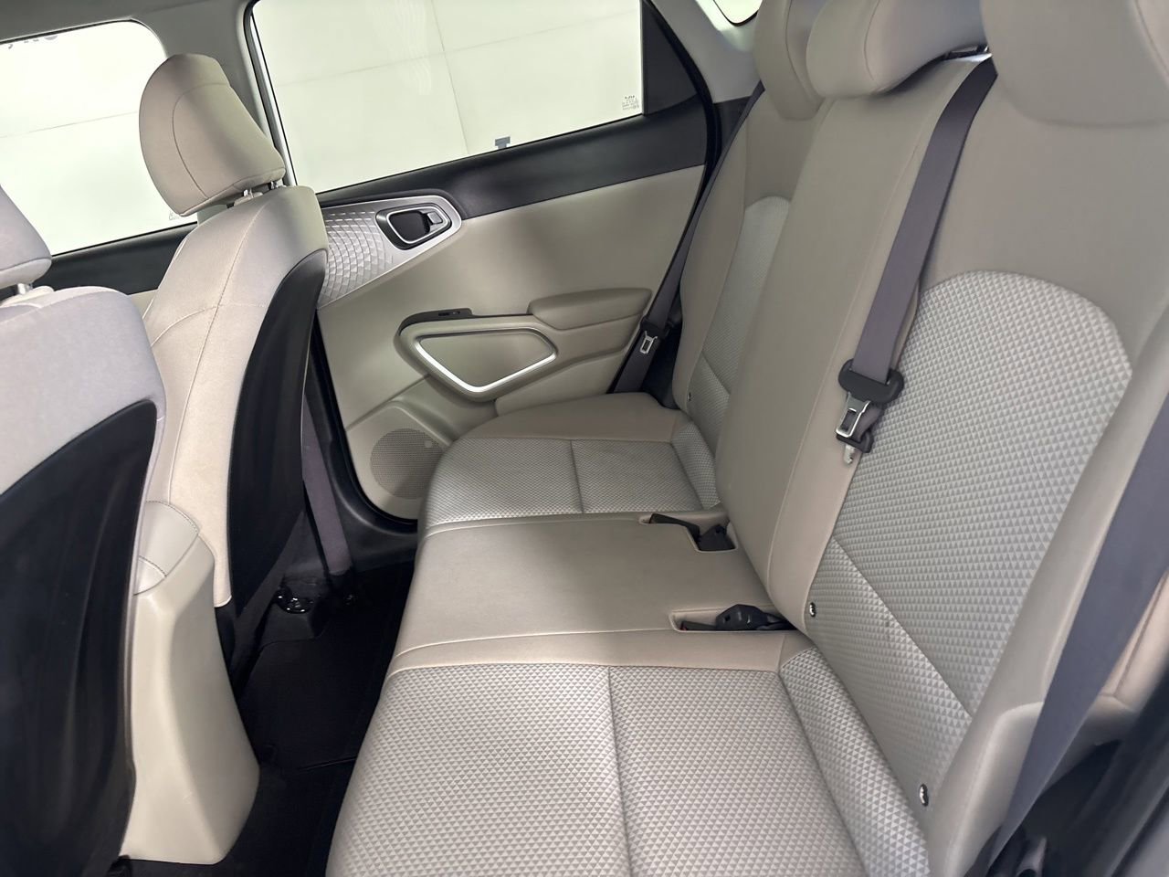 Used 2025 Kia Soul LX image 20