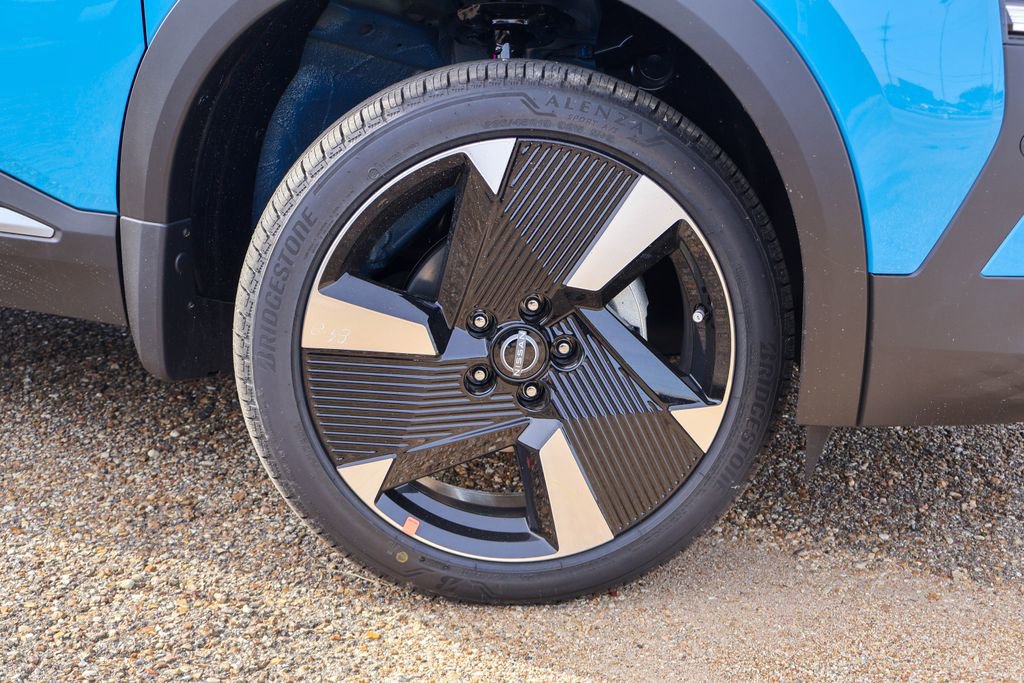 New 2026 Nissan Kicks SR image 16