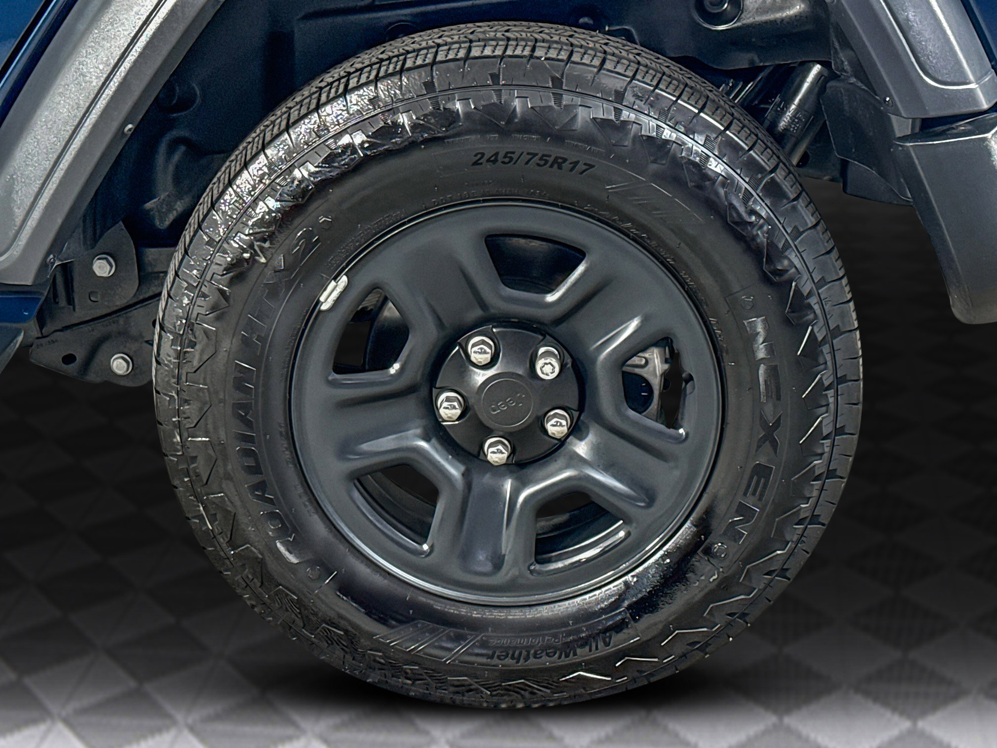 Used 2025 Jeep Wrangler Sport image 33