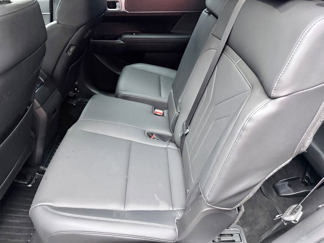 Used 2024 Hyundai Santa Fe SEL image 13