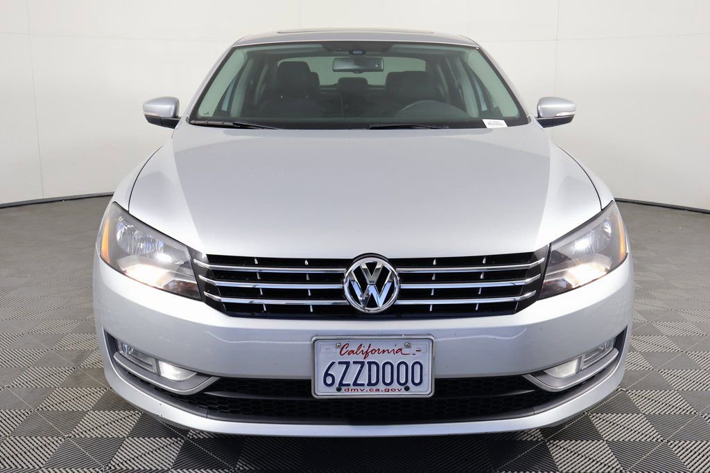 Used 2013 Volkswagen Passat 2.5 SEL Premium FWD image 2