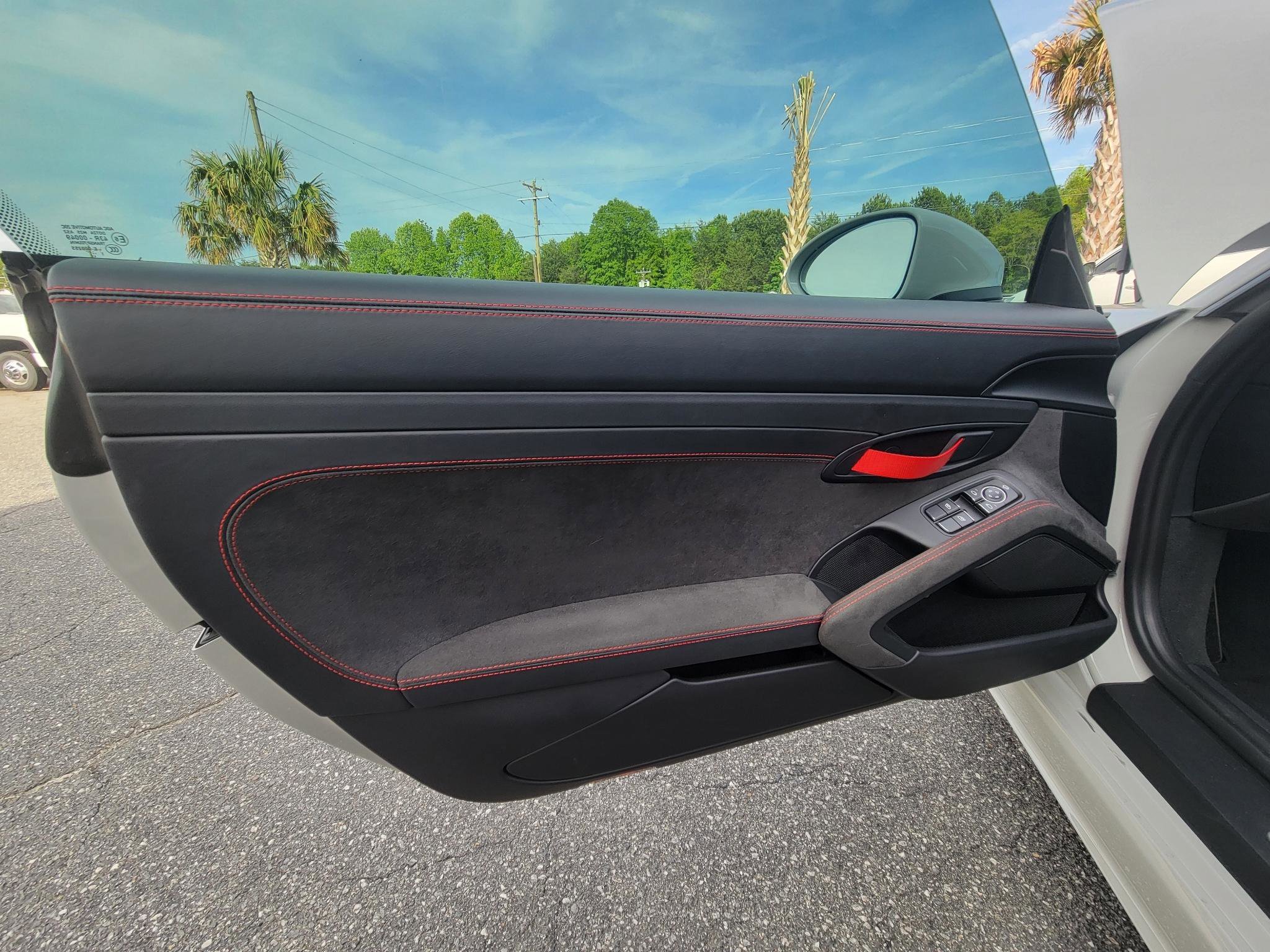 Used 2022 Porsche 718 Cayman GT4 RWD image 25