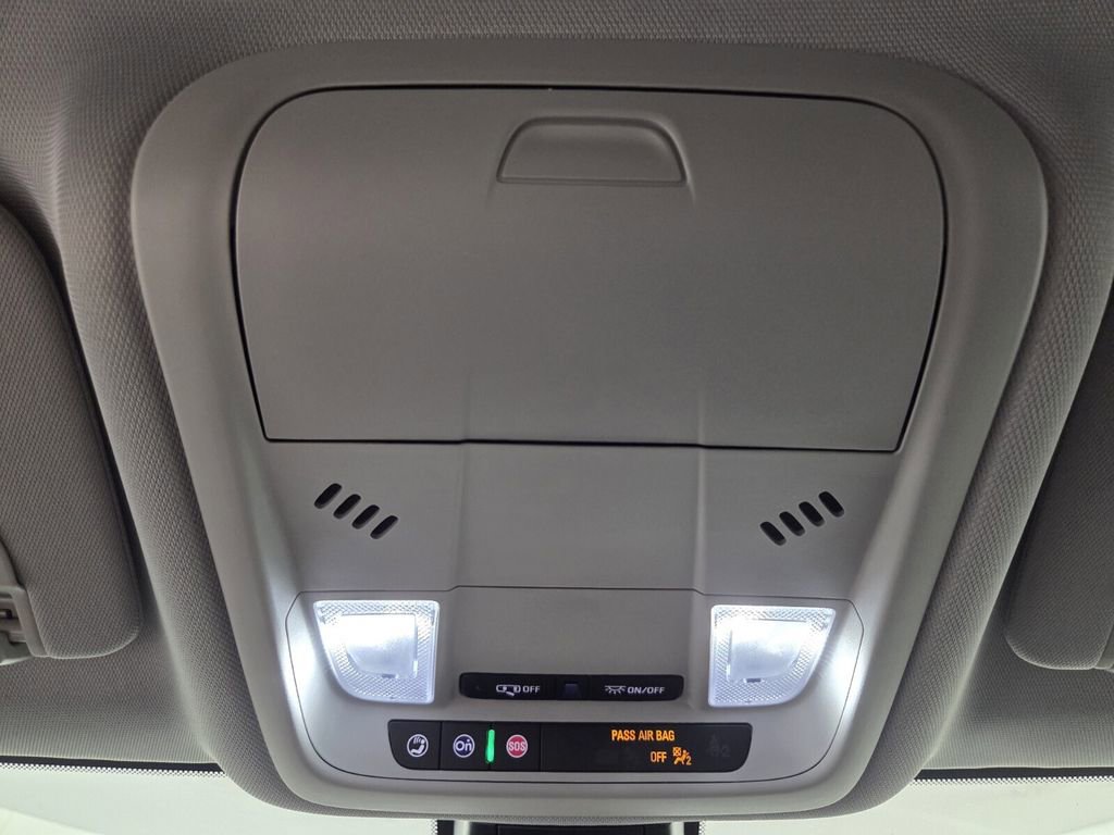 Used 2025 Chevrolet Blazer LT FWD image 14