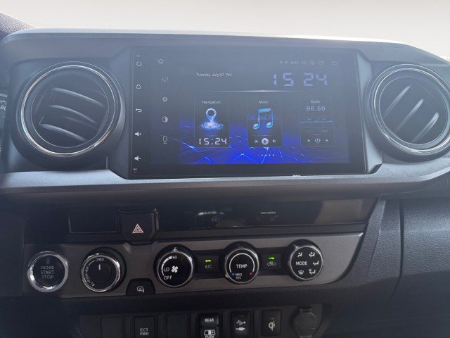 Used 2018 Toyota Tacoma TRD Off-Road AWD/4WD image 6
