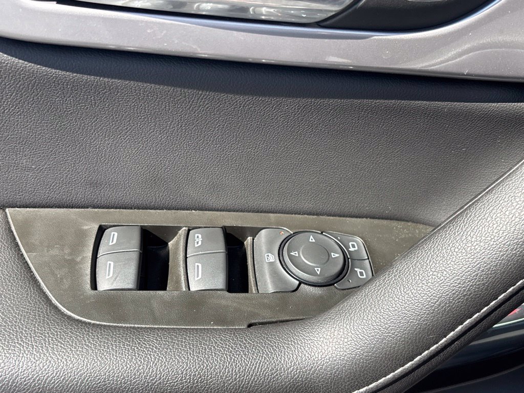 Used 2024 Chevrolet Blazer LT FWD image 8