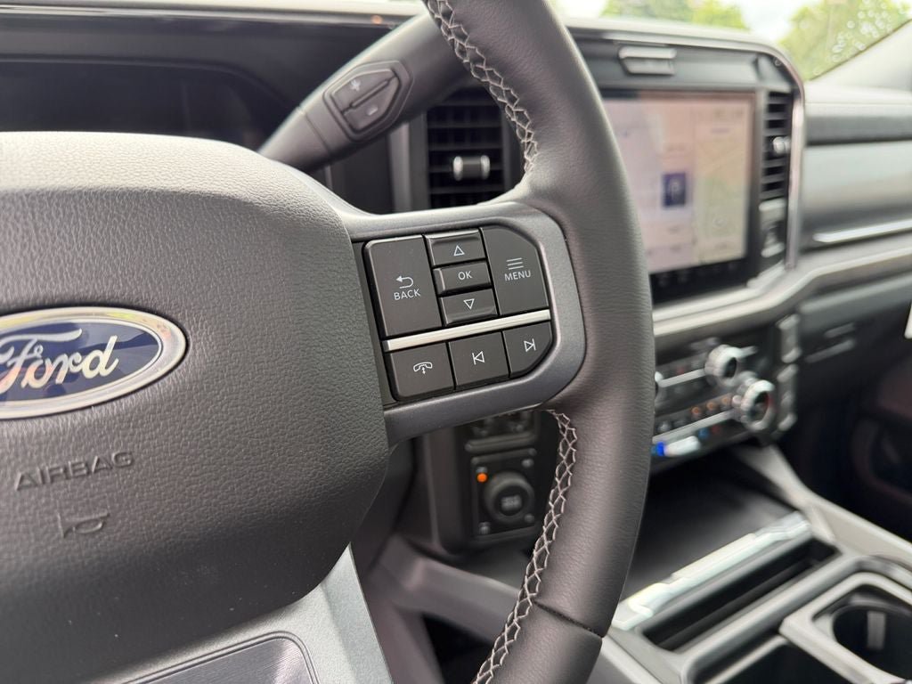 New 2026 Ford F250 Lariat w/ Black Appearance Package AWD/4WD image 16