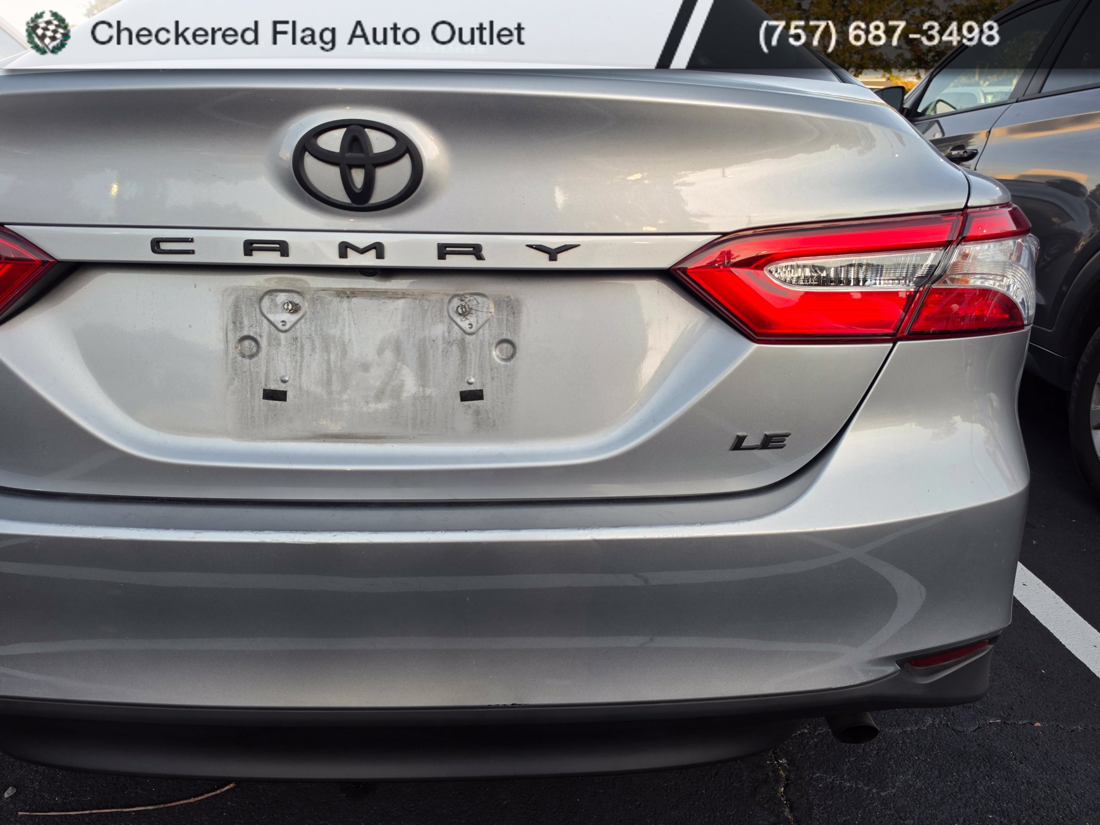 Used 2020 Toyota Camry LE FWD image 7