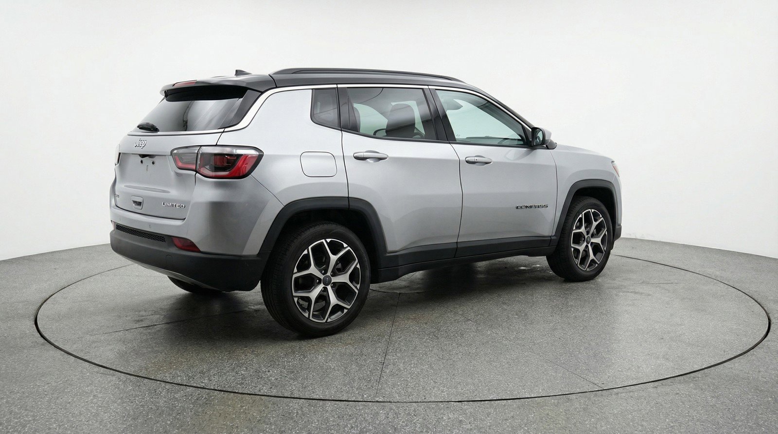 Used 2025 Jeep Compass Limited image 9