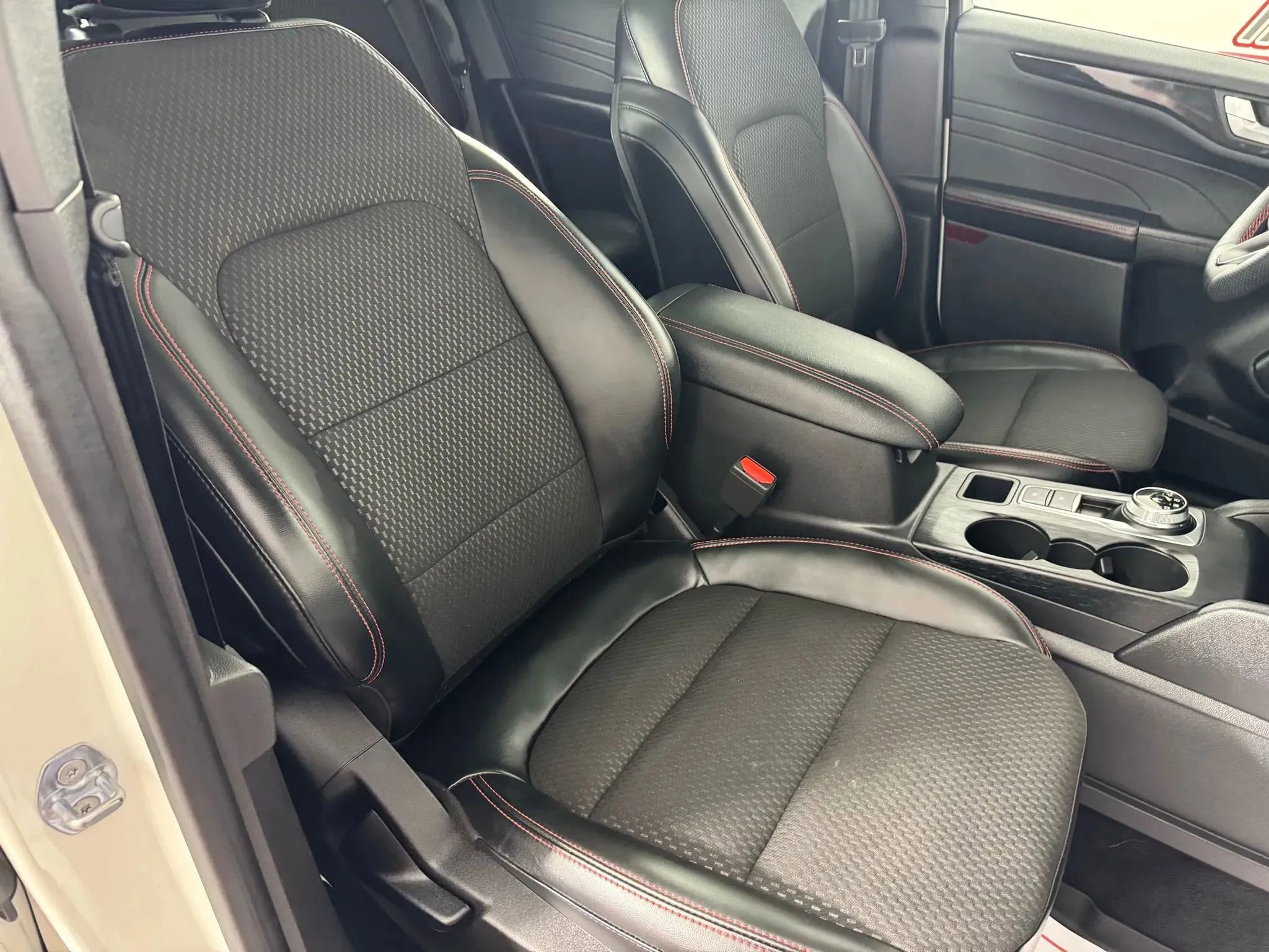 Used 2023 Ford Escape ST-Line w/ Tech Pack #1 image 35