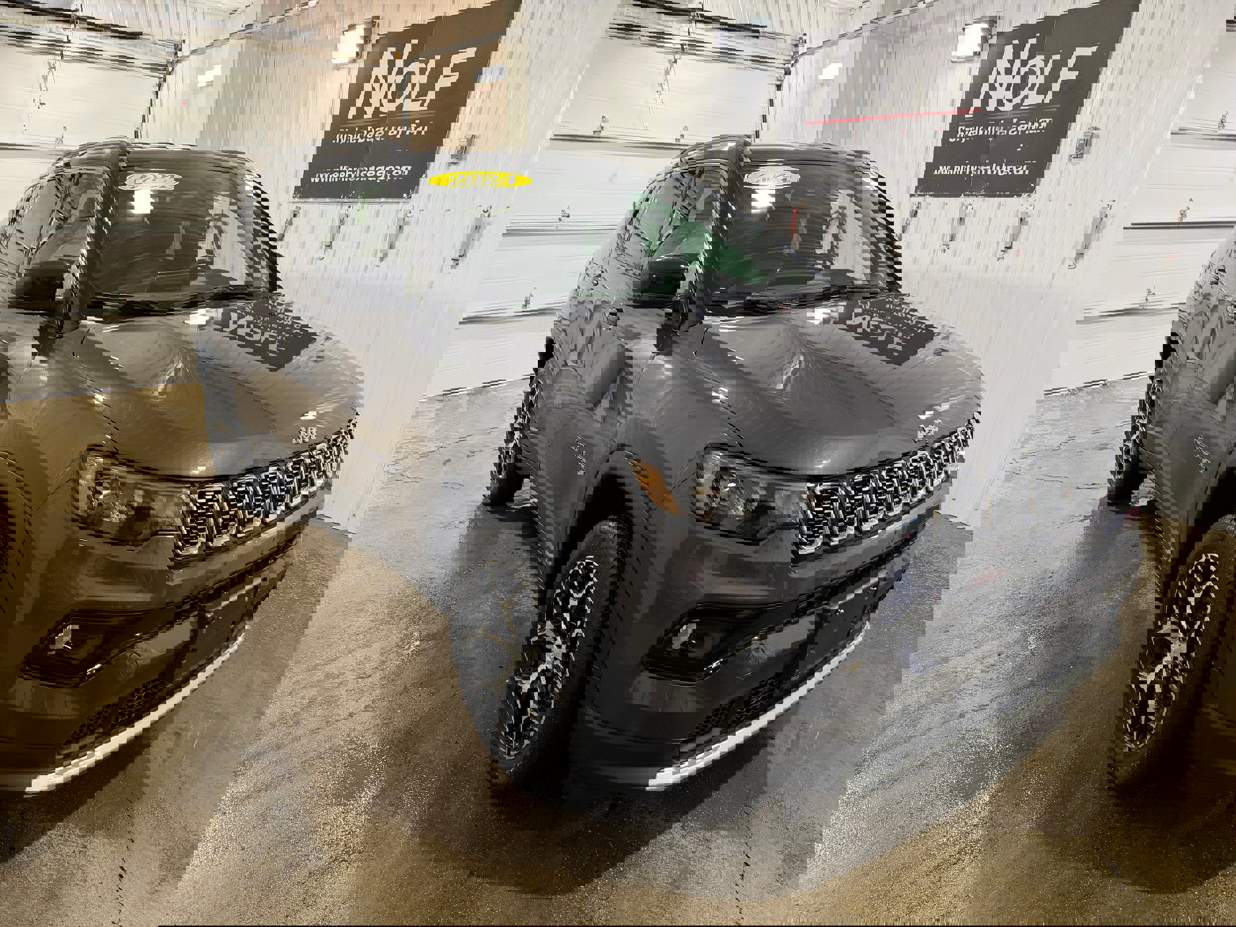 Used 2024 Jeep Compass Limited video 2