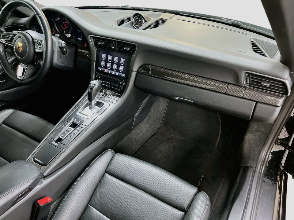 Certified 2017 Porsche 911 Carrera S RWD image 30