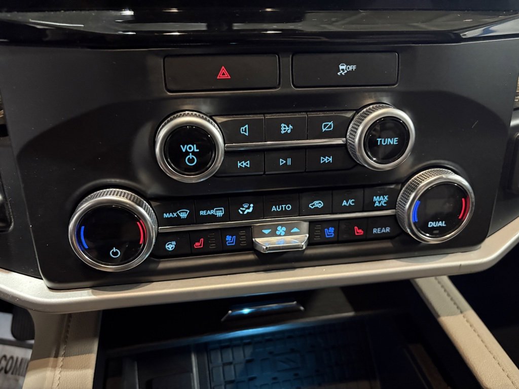 Used 2022 Ford Expedition Limited image 18