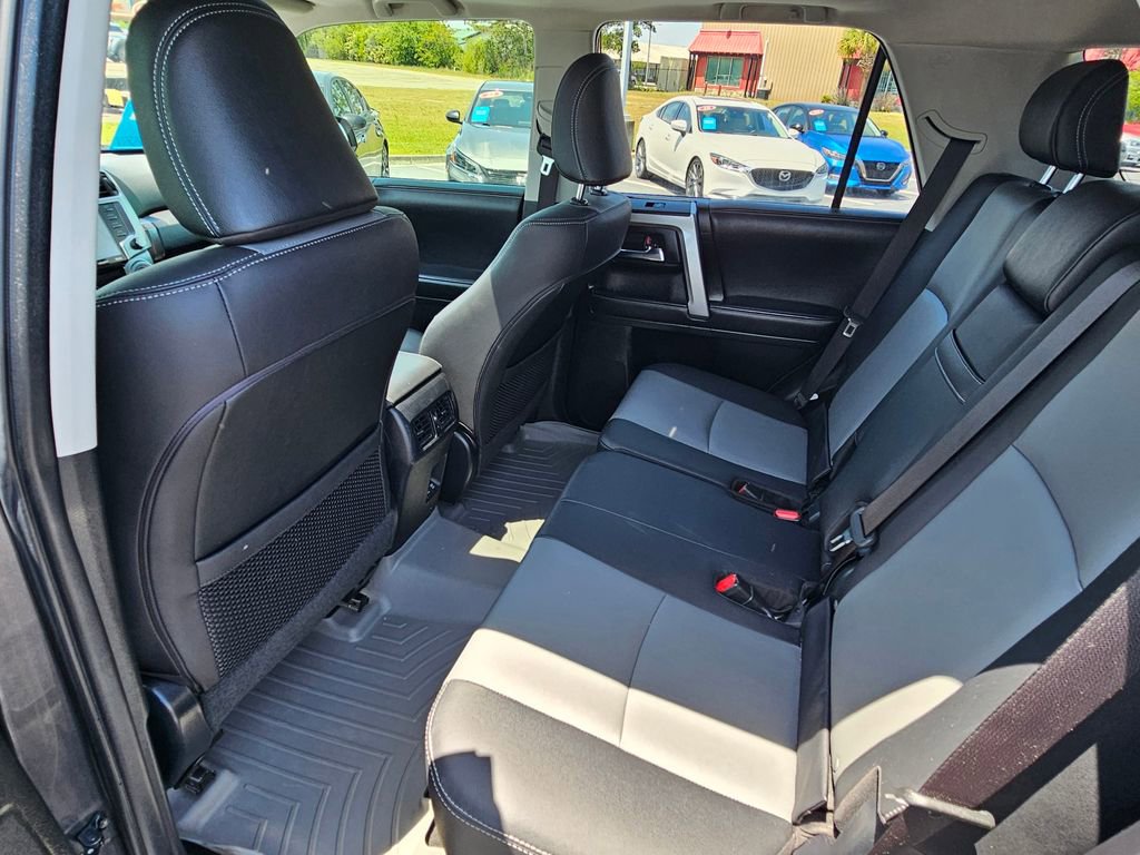 Used 2022 Toyota 4Runner SR5 Premium w/ Moonroof Package AWD/4WD image 12